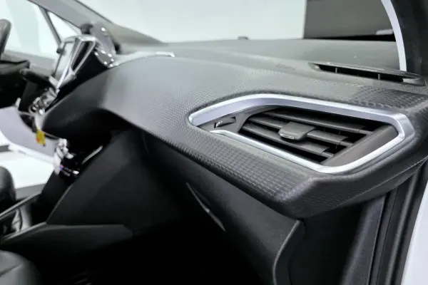 Peugeot 208 1.2 PureTech GT Line 24