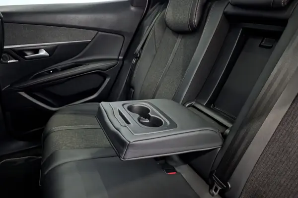 Peugeot 3008 1.5 BlueHDi GT Line EAT8 14