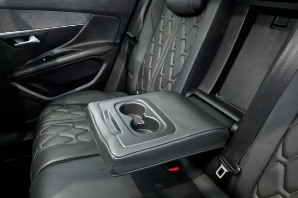 Peugeot 3008 1.6 BlueHDi GT Line EAT6 13