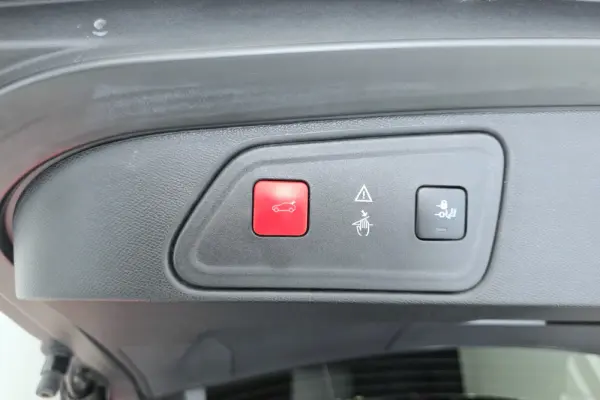 Peugeot 3008 1.6 BlueHDi GT Line EAT6 15