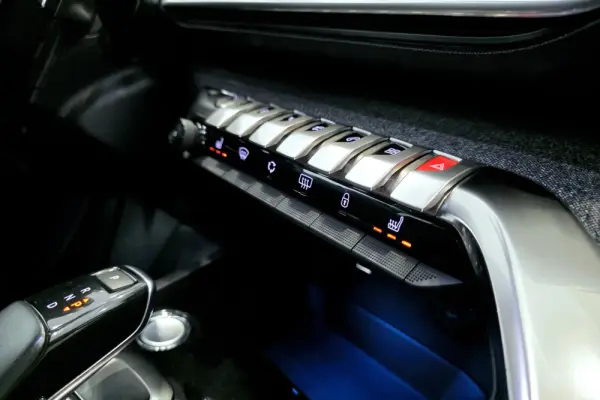 Peugeot 3008 1.6 BlueHDi GT Line EAT6 25