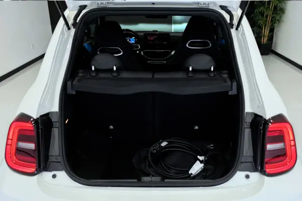 Abarth 500e C Scorpionissima 11