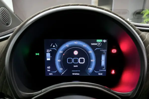 Abarth 500e C Scorpionissima 22