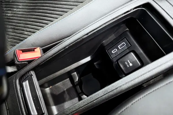 Abarth 500e C Scorpionissima 28