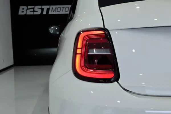 Abarth 500e C Scorpionissima 36