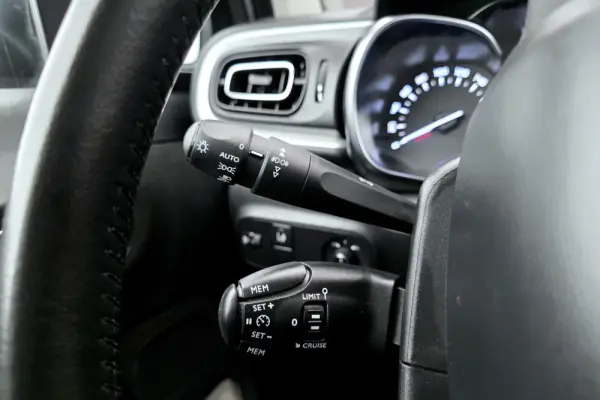 Citroën C3 1.2 PureTech Shine 14