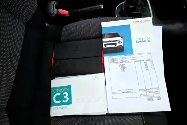 Citroën C3 1.2 PureTech Shine 22