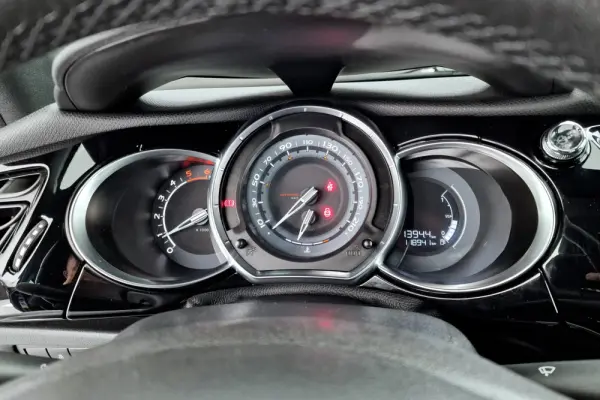 Citroën DS3 1.6 BlueHDi 1955 19