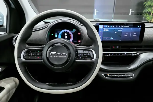 Fiat 500e C La Prima 16