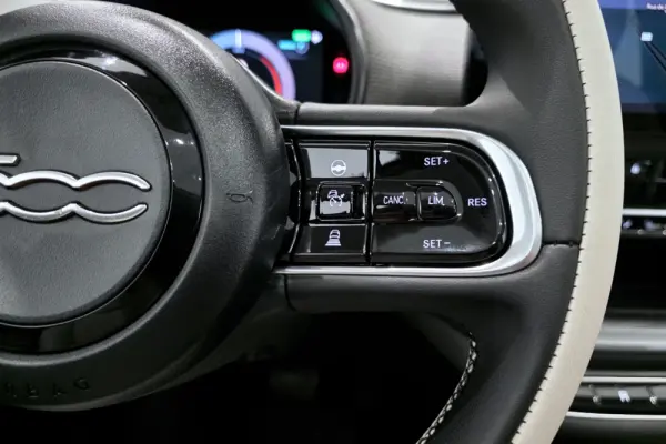 Fiat 500e C La Prima 18