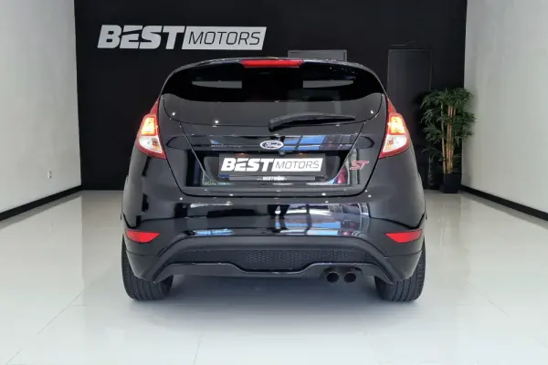 Ford Fiesta 1.6 T ST 6