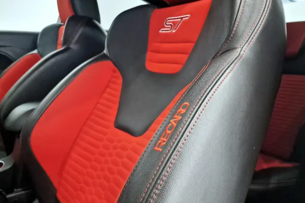 Ford Fiesta 1.6 T ST 10