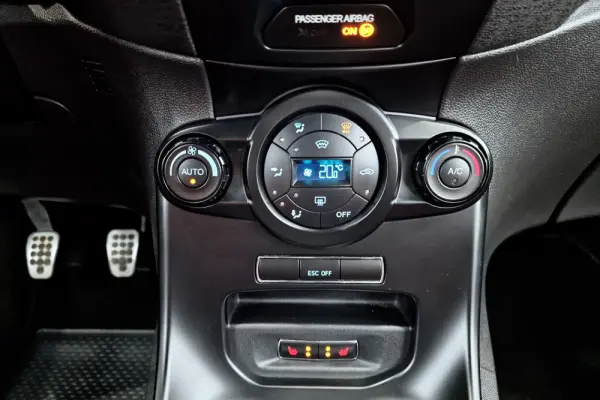 Ford Fiesta 1.6 T ST 22