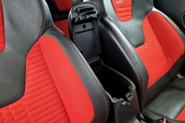 Ford Fiesta 1.6 T ST 24