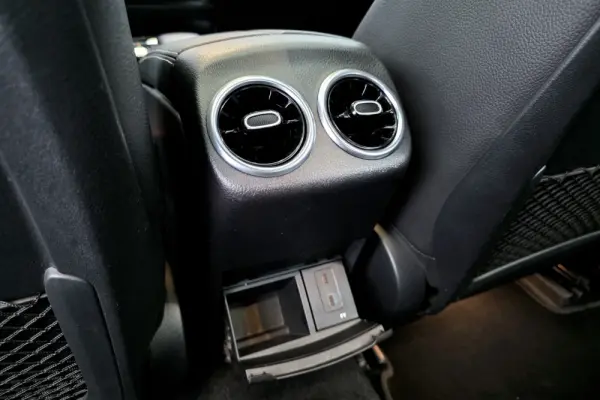 Mercedes-Benz A 180 d 7G-DCT Progressive 12