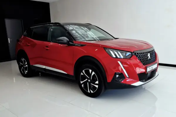 Peugeot 2008 1.2 PureTech GT Line EAT8 5