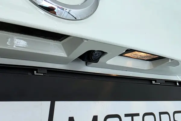 Nissan Qashqai 1.7 dCi N-Connecta 24