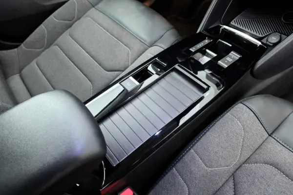 Citroen C4 PureTech 130 Stop&Start EAT8 C-SERIES 26