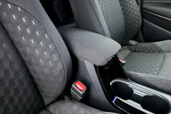 Toyota Corolla 1.8 Hybrid Comfort Plus 27