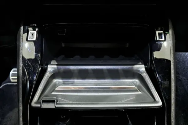 Peugeot e-2008 50 kWh GT Pack 24