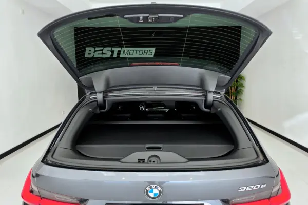BMW 320 e Pack M Auto 16