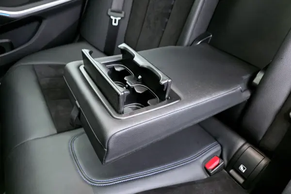 BMW 320 e Pack M Auto 14