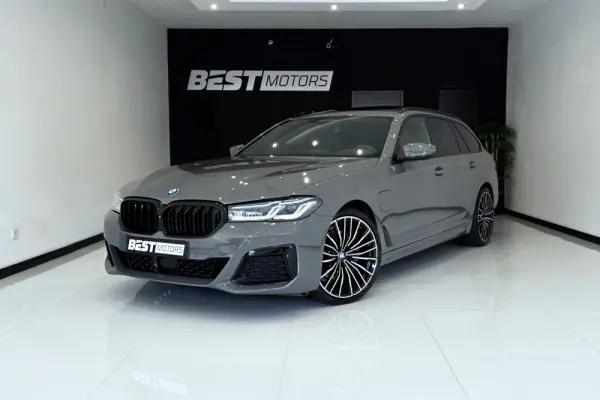 BMW 530 e Pack Desportivo M 1