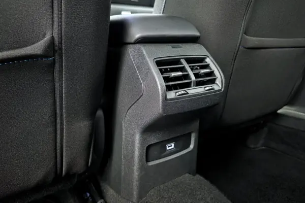 Citroen C4 PureTech 130 Stop&Start EAT8 C-SERIES 12