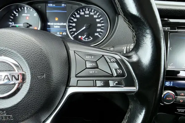 Nissan Qashqai 1.7 dCi N-Connecta 15