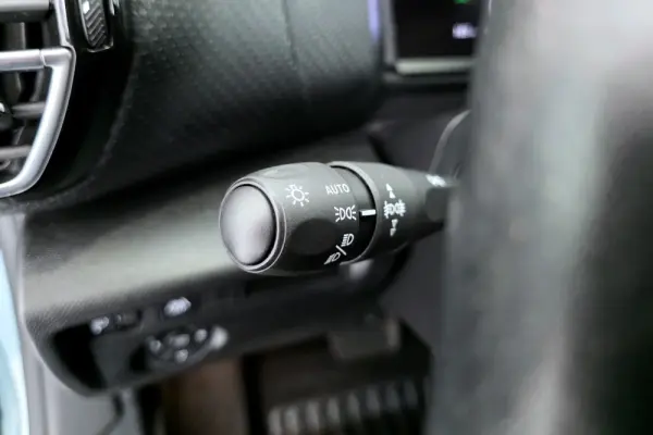 Citroën C4 PureTech 130 Stop&Start EAT8 PLUS 17