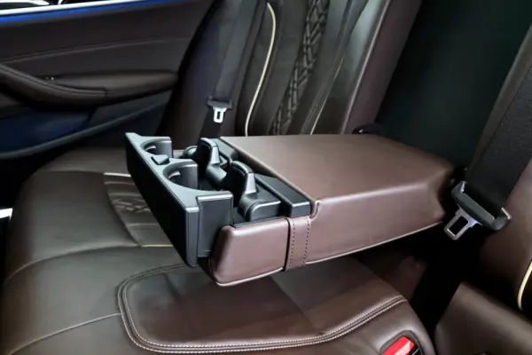 BMW 530 e Pack Desportivo M 13