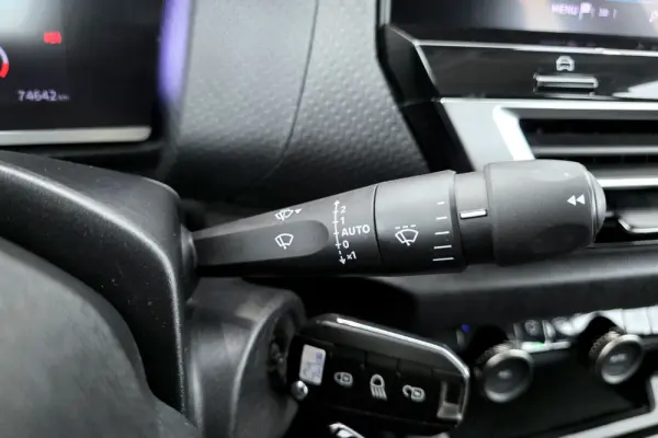 Citroën C4 PureTech 130 Stop&Start EAT8 PLUS 15