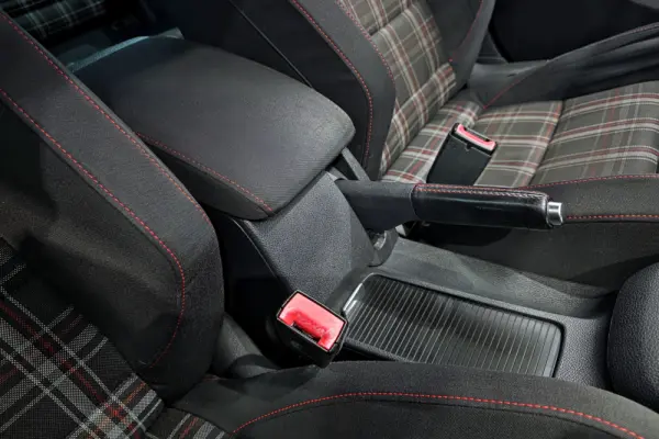 Volkswagen Golf 2.0 TSi GTI DSG 27