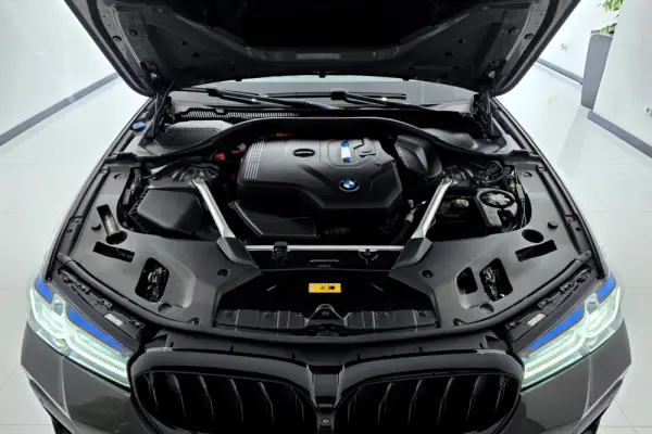 BMW 530 e Pack Desportivo M 54