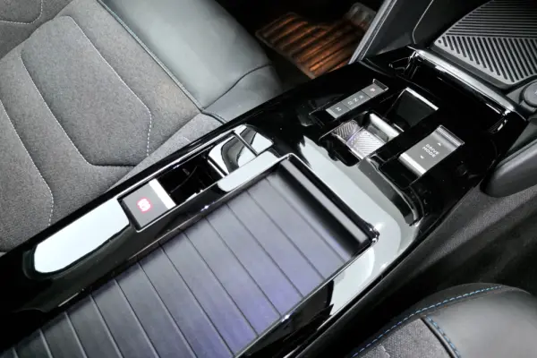 Citroën C4 PureTech 130 Stop&Start EAT8 PLUS 24