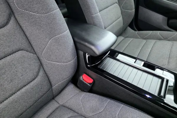 Citroen C4 PureTech 130 Stop&Start EAT8 C-SERIES 27