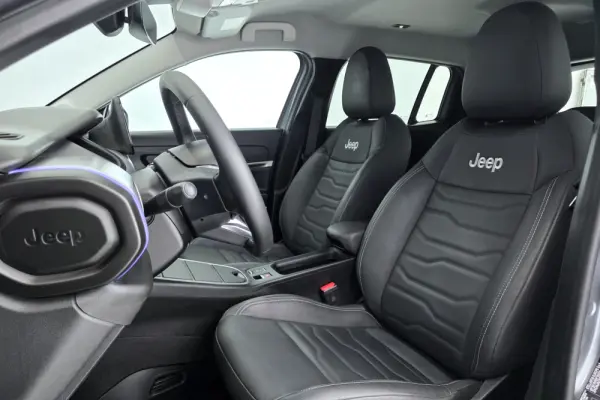 Jeep Avenger 54 kWh Summit Plus 8