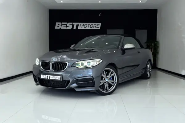 BMW M240i xDrive Auto 1