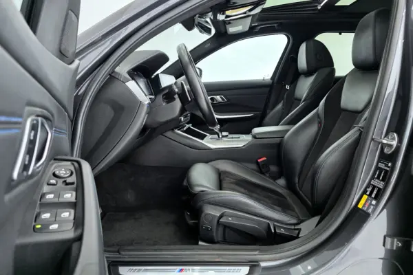 BMW 320 e Pack M Auto 10