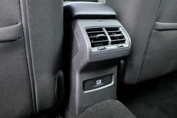 Citroën C4 PureTech 130 Stop&Start EAT8 PLUS 11