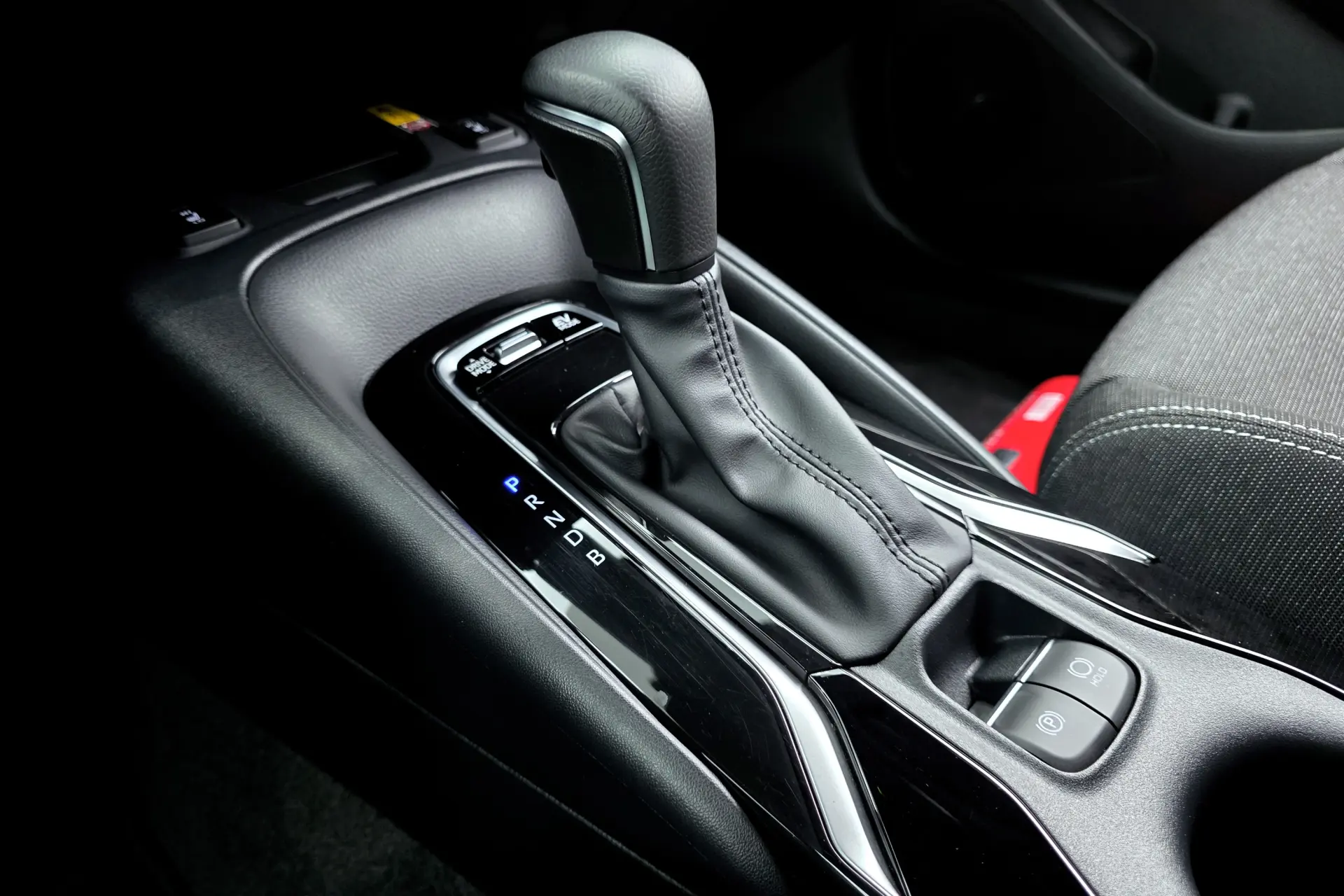 Toyota Corolla 1.8 Hybrid Comfort Plus 24