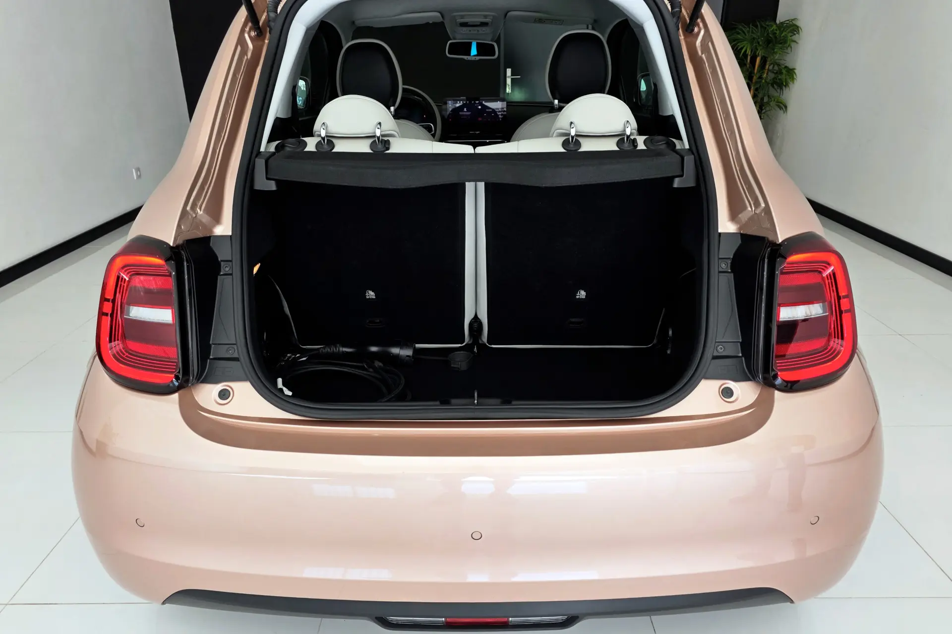 Fiat 500e 42kWh la Prima (by Bocelli) 11