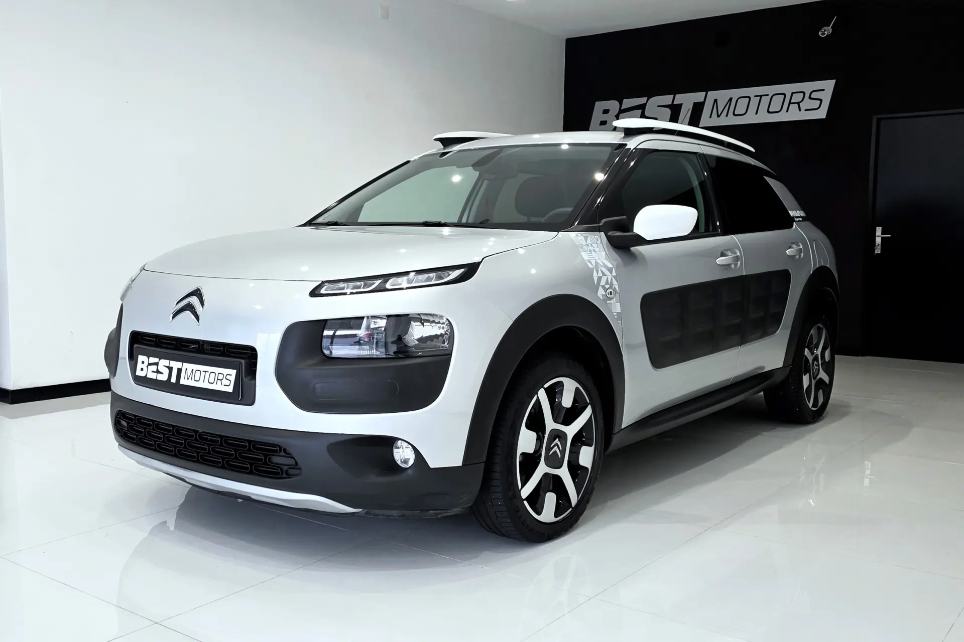 Citroën C4 Cactus Pure Tech 110 Stop&Start EAT6 Shine 4