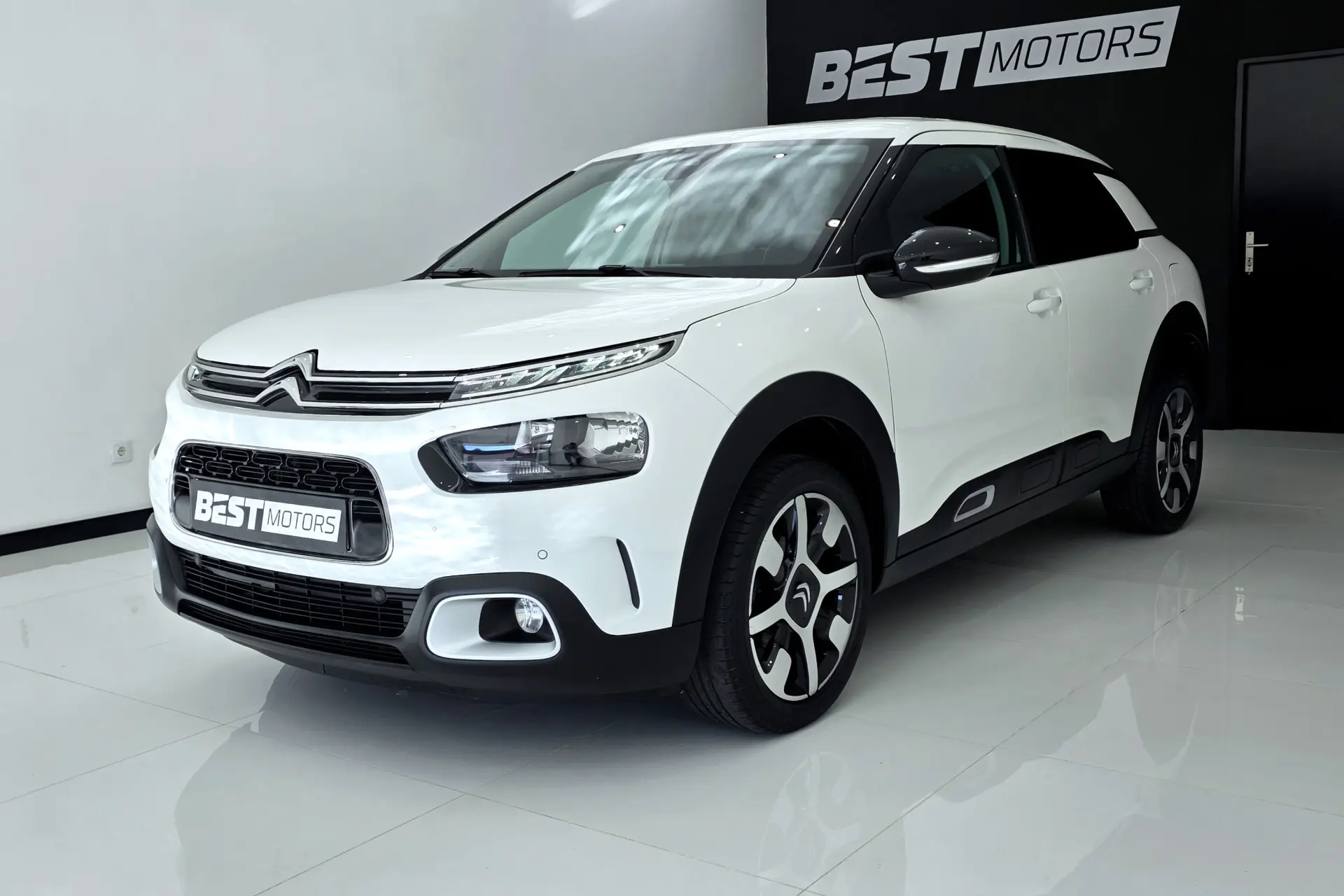 Citroen C4 Cactus 1.2 PureTech Shine Pack 4