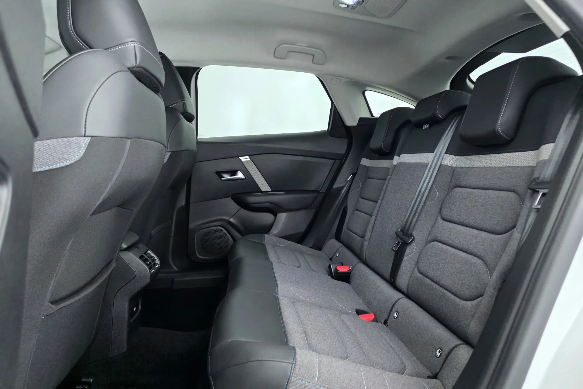 Citroen C4 PureTech 130 Stop&Start EAT8 C-SERIES 11