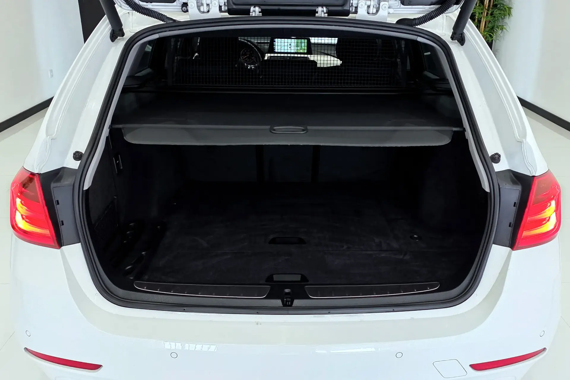 BMW 318 d Touring 11