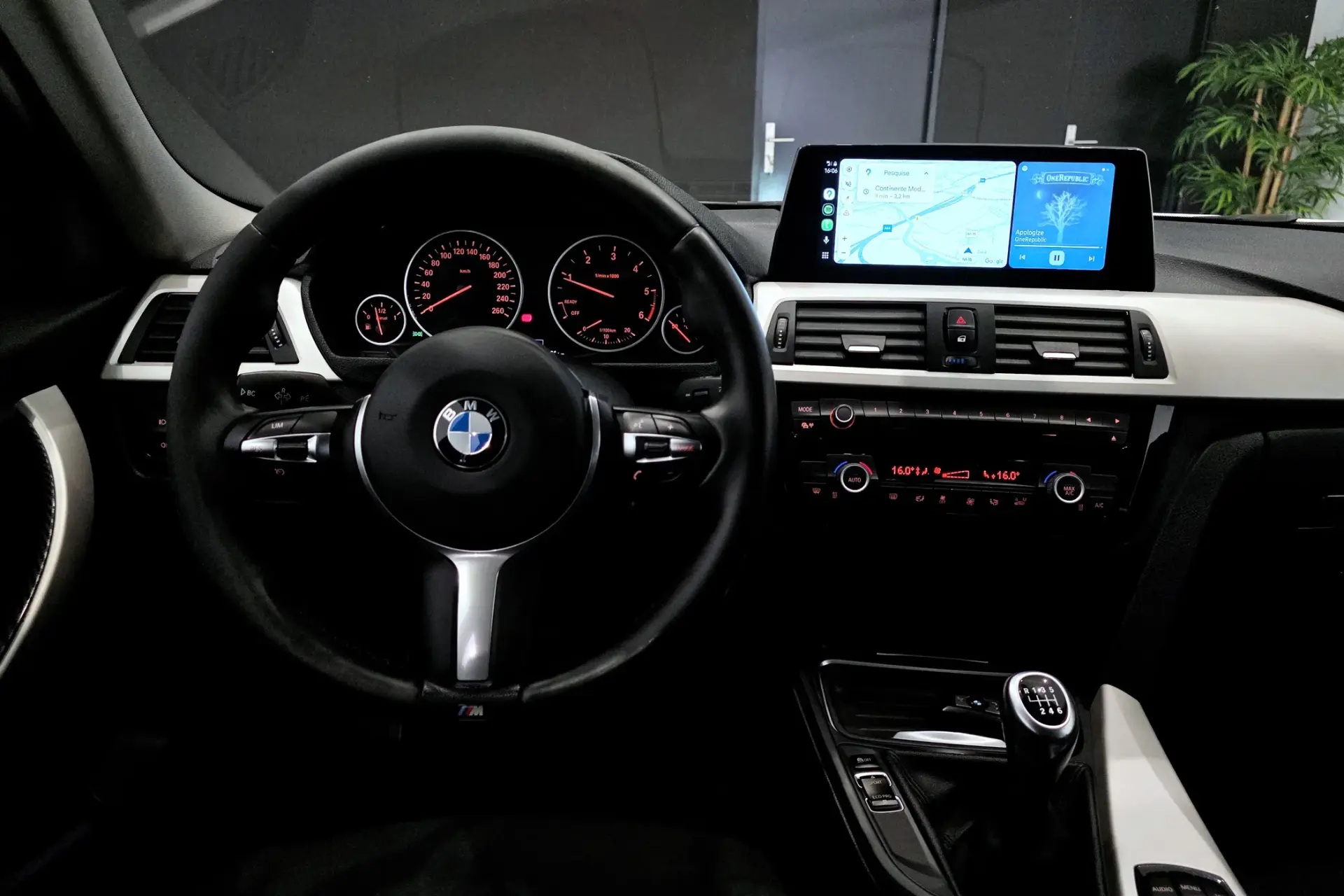 BMW 318 d Touring 14