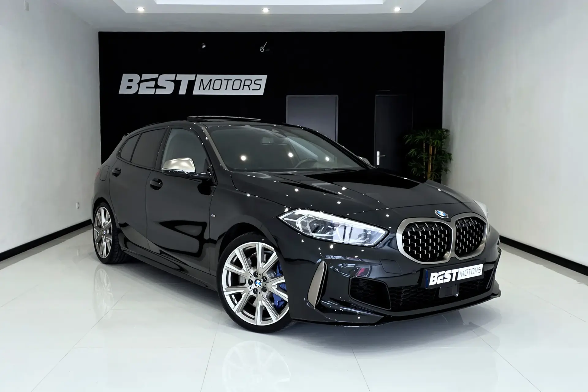 BMW M135i xDrive 3
