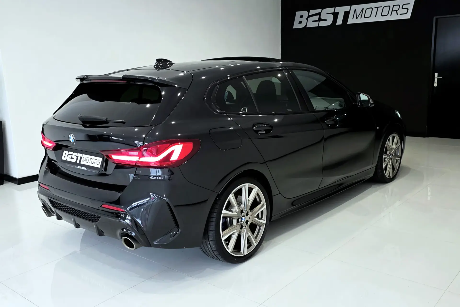 BMW M135i xDrive 5