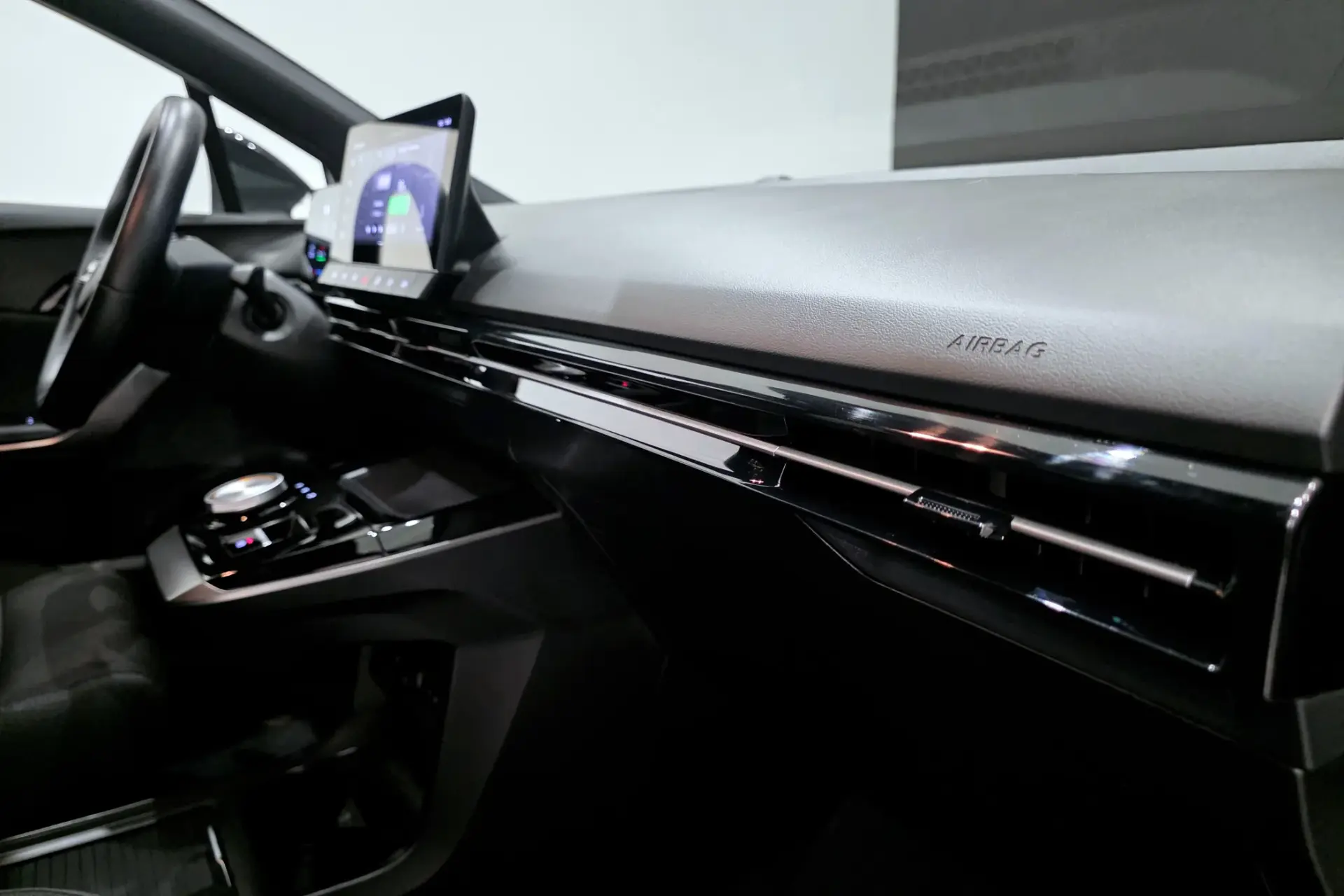 MG MG4 64 kWh Comfort 23